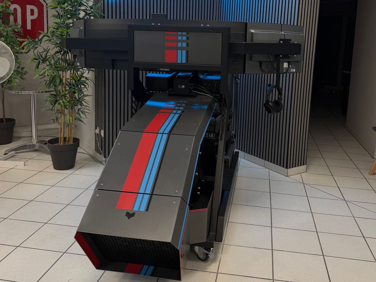 Vogel Premium Fahrsimulator der Fahrschule Dietz