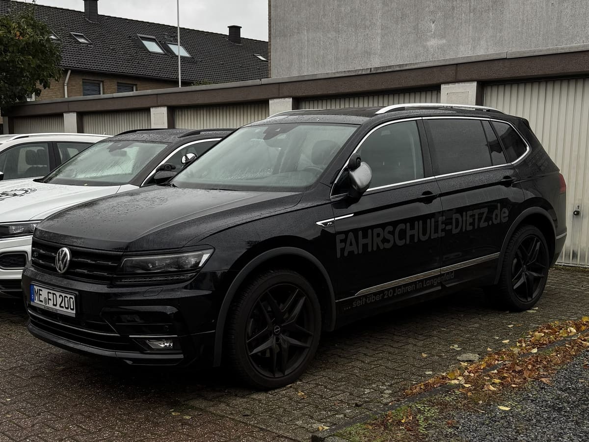 VW Tiguan Automatik der Fahrschule Dietz